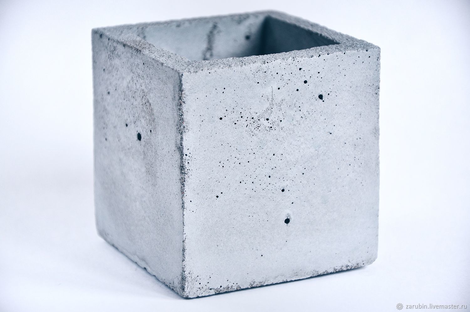 куб бетона на