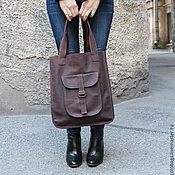 Brown female bag with pocket