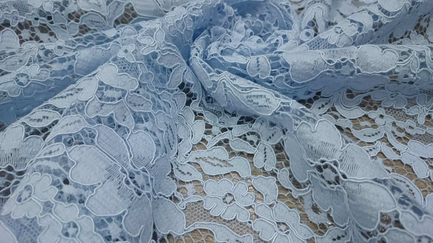 Ткань кружево для платья