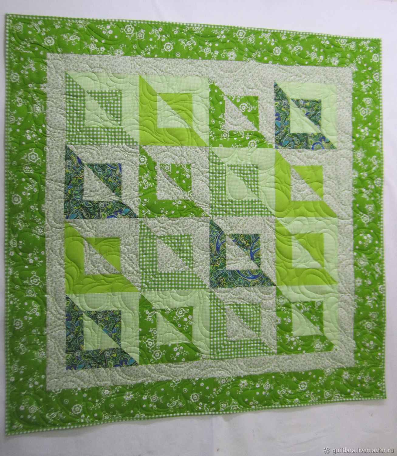 Сине-зеленое лоскутное одеяло. Одеяло аксвероника икеа. Стеганое лоскутное покрывало. Лоскутное одеяло зеленое. Пэчворк зеленый.