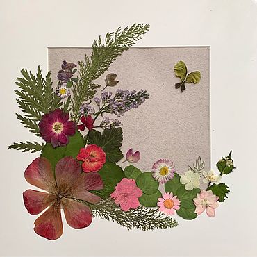 Картины из засушенных цветов и листьев – купить на Ярмарке Мастеров