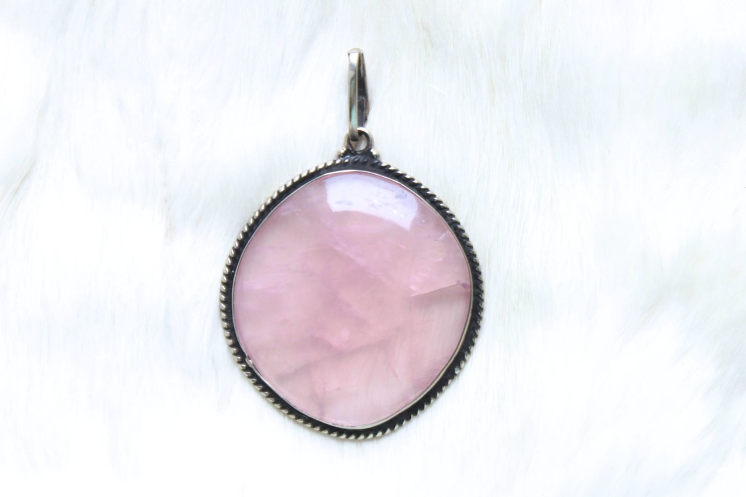Подвеска с розовым кварцем купить в интернет-магазине Ярмарка Мастеров ...