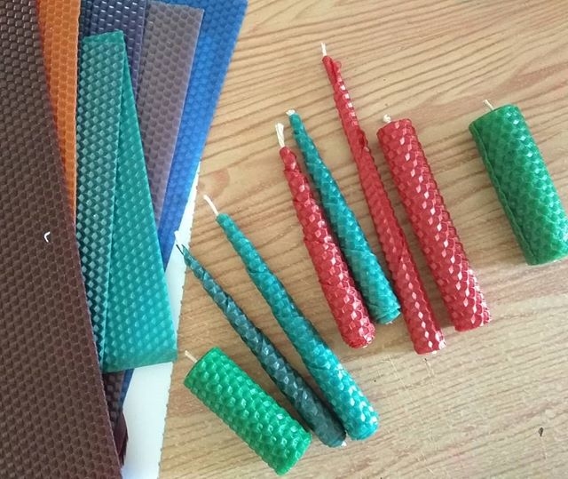 Свечи из цветной вощины