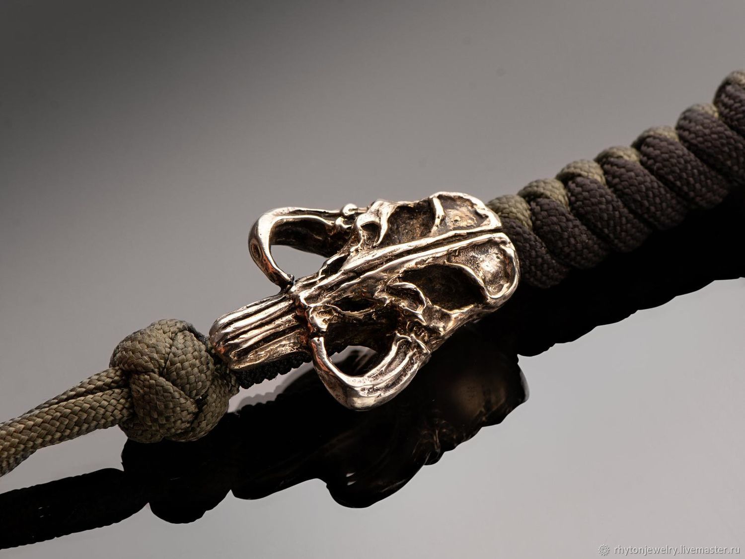 The bead on the strap is the skull of a Mythosaurus, Knives, Kostroma,  Фото №1