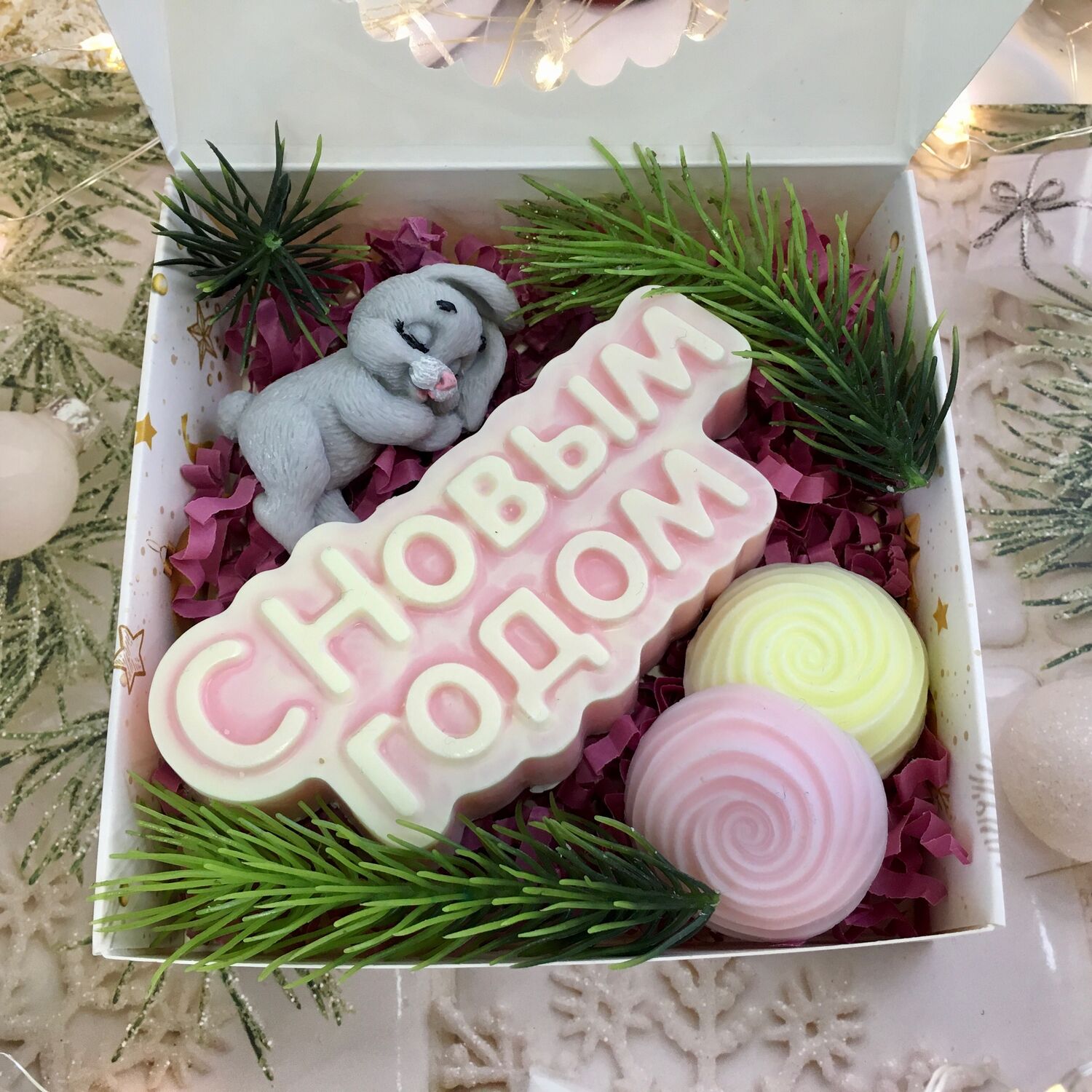 земляничное. мыльные зайчики. новогодний кролик с сюрпризом. российское мыло туалетное. мыльная сказка интернет магазин.