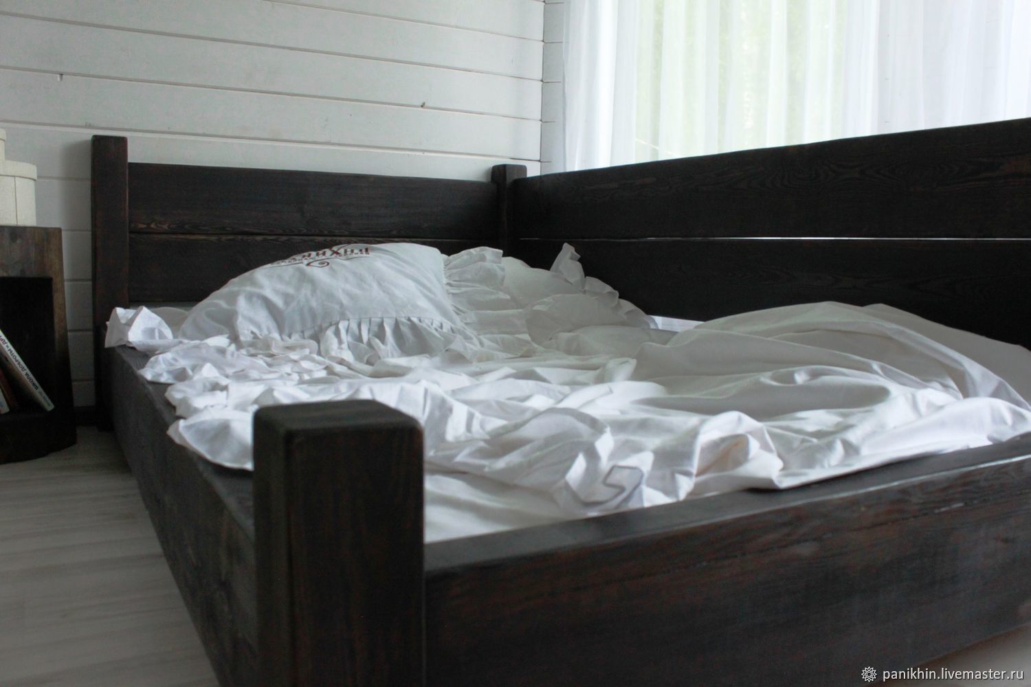 кровать из массива лиственницы