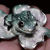 "Травяная инфанта", кольцо-лягушка с хромдиопсидами