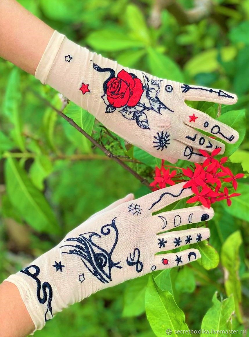 Японские перчатки с татуировками душа поет