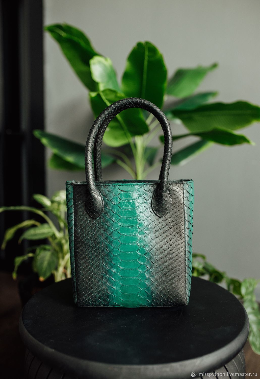 Women's Green Python Leather Bag, Classic Bag, Izhevsk,  Фото №1