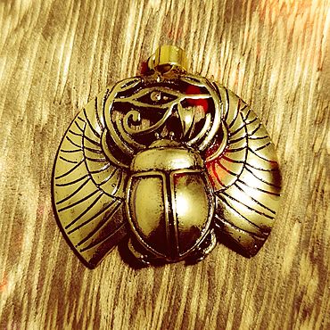 Амулет скарабей elden. Кольцо жук скарабей золото. Амулет защиты. Скарабей элден. Скарабей талисман древний египет.