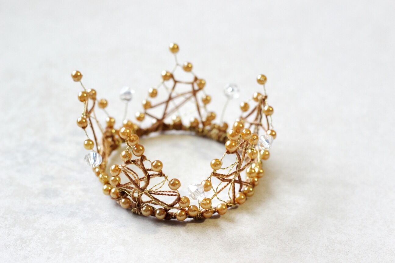 Золотая корона диадема