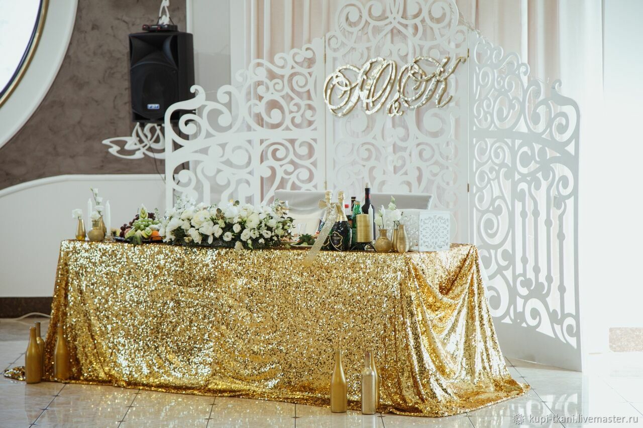 оформление зала на свадьбу золото