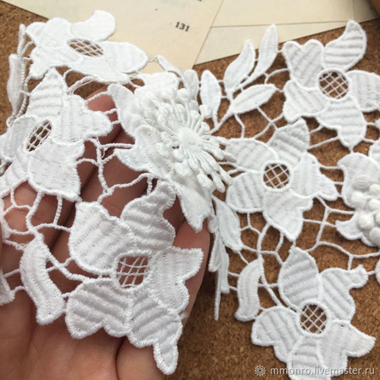 Delicate cotton Russian trim braid