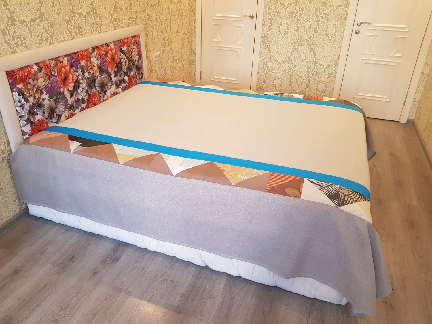 Покрывало на двуспальную кровать с элементами пэчворка – купить онлайн ...