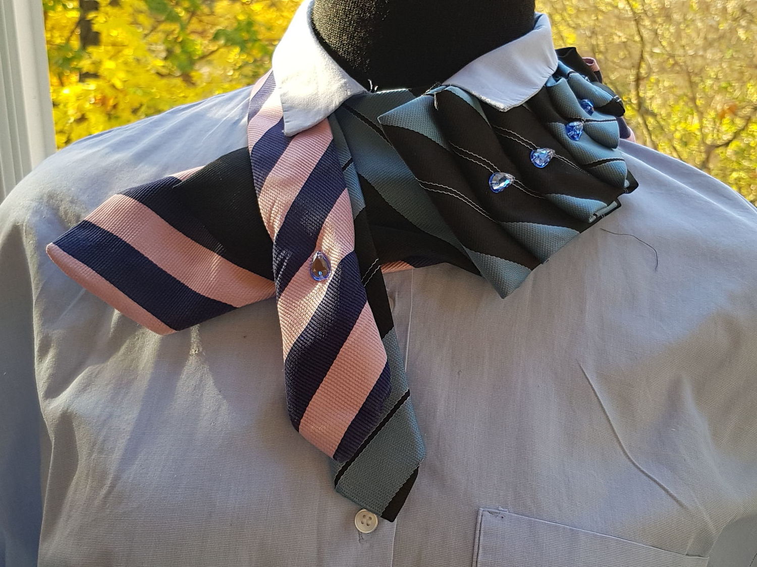 Украшения из галстука