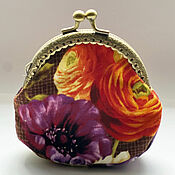 Сумки и аксессуары handmade. Livemaster - original item Floral - A purse for small change with a clasp. Handmade.