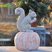 Для дома и интерьера handmade. Livemaster - original item Squirrel with a nut on a pumpkin concrete figurine for home and garden. Handmade.