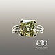 Gold ring with moissanite and Radiant CZ. 585.
