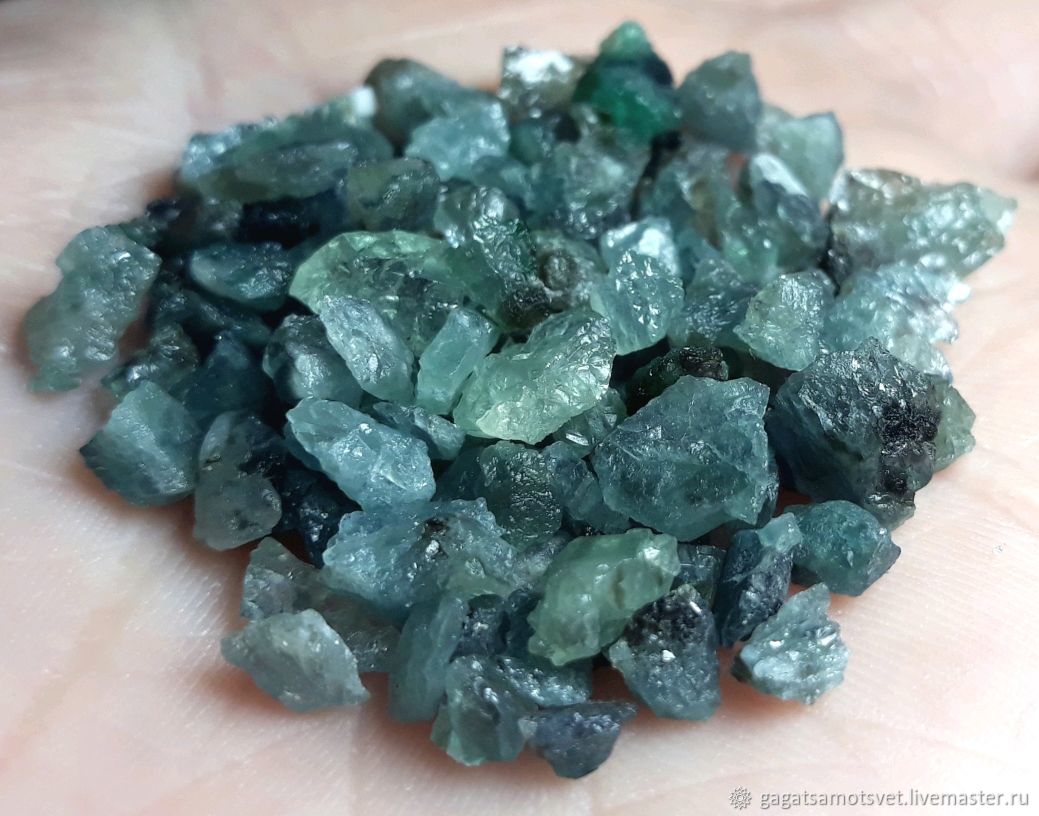Alexandrite (fragments of crystals, 4 -12 mm) Ural, Emerald mines, Cabochons, St. Petersburg,  Фото №1