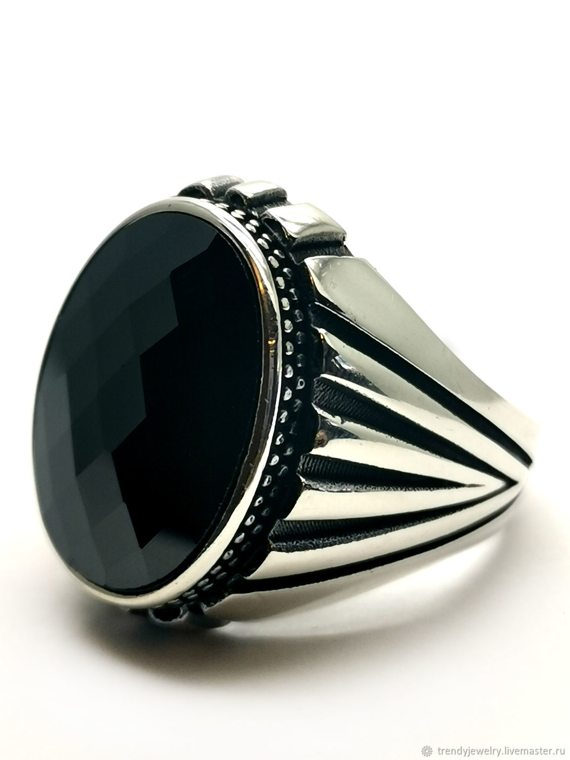 Кольцо мужское серебро 925 с камнем черным Оникс