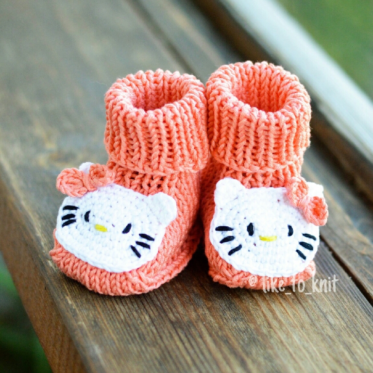 цыпленок амигуруми. связать пи. пинетки зверюшки. связанные игрушки единорожки самые маленькие держать на пальчиках. пинетки крючком.