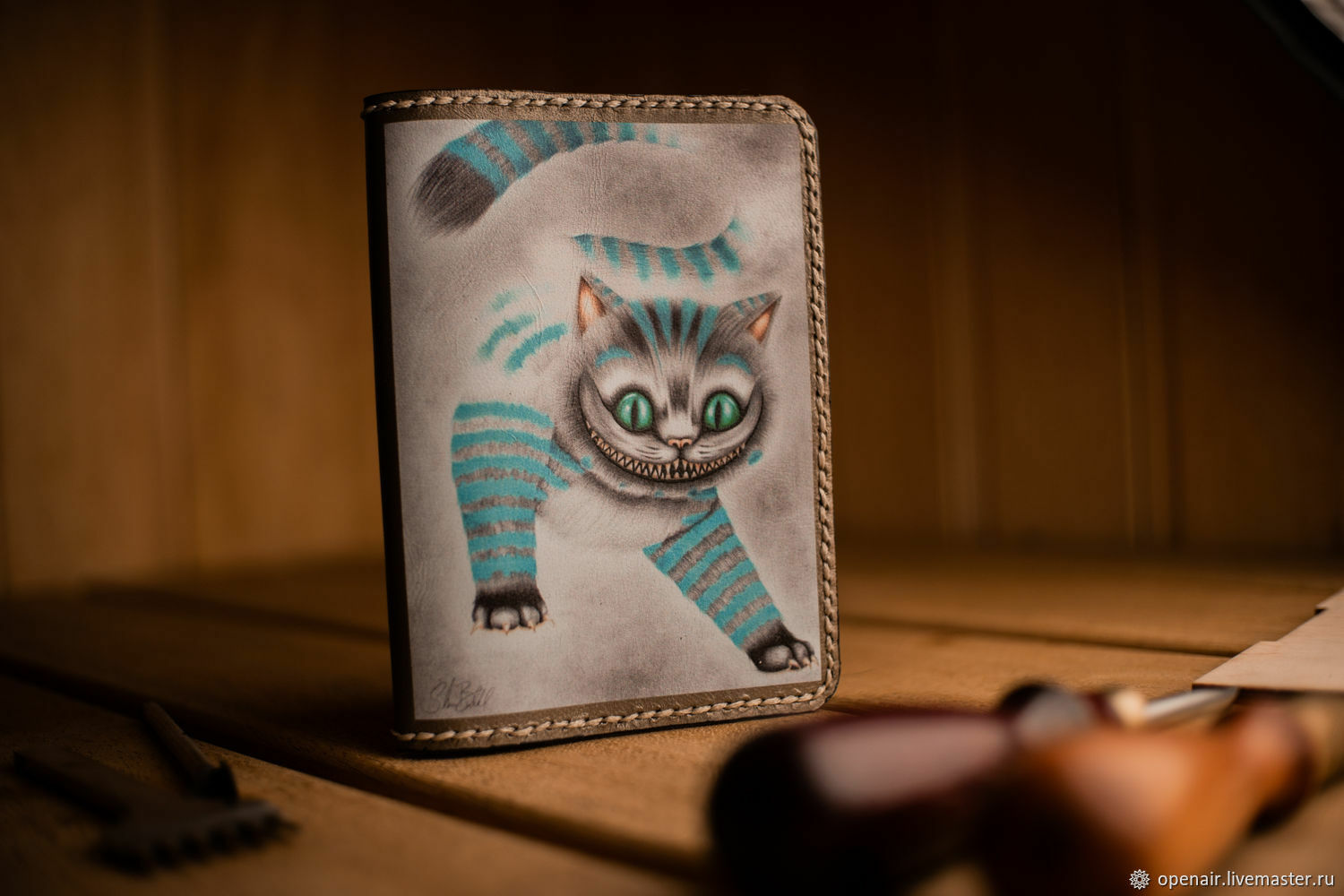  Cover from the skin with the Cheshire cat, Passport cover, St. Petersburg,  Фото №1
