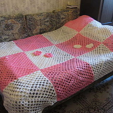 Изготовление вязаных покрывал на кровать спицами и крючком