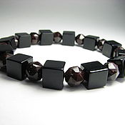 Украшения handmade. Livemaster - original item Bracelet with garnet and black agate 