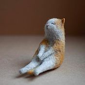 Куклы и игрушки handmade. Livemaster - original item cat sleeping. Felt toy (red cat, toy as a gift). Handmade.