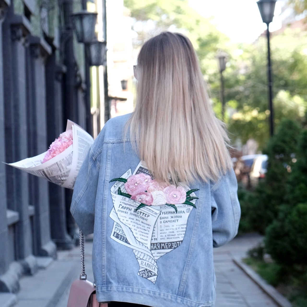 Джинсовка с росписью \"Пионы\" купить в интернет-магазине Ярмарка ...