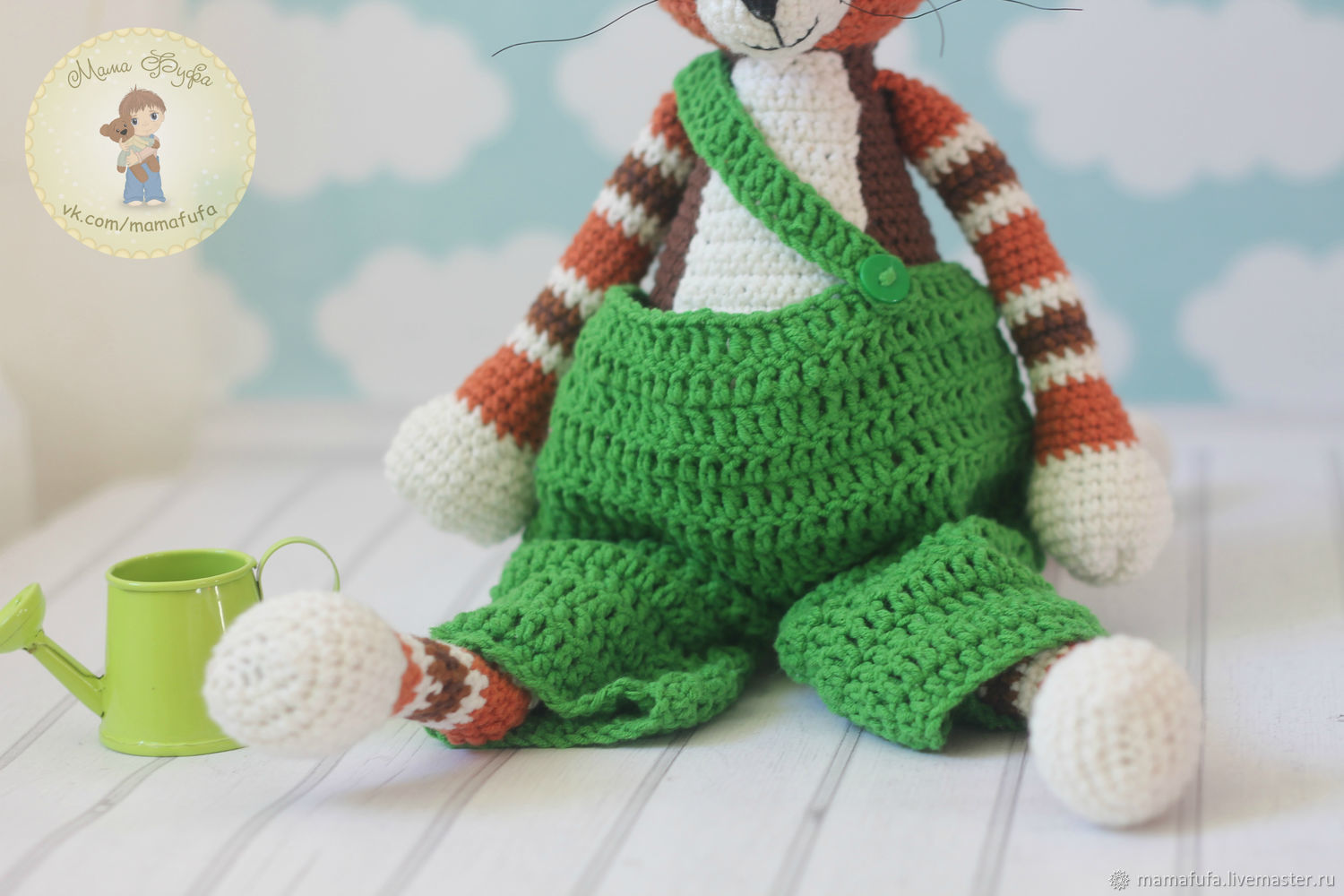 This master class will teach how to create a toy-pendant knitted cat This master class will teach how to create a toy-pendant knitted cat