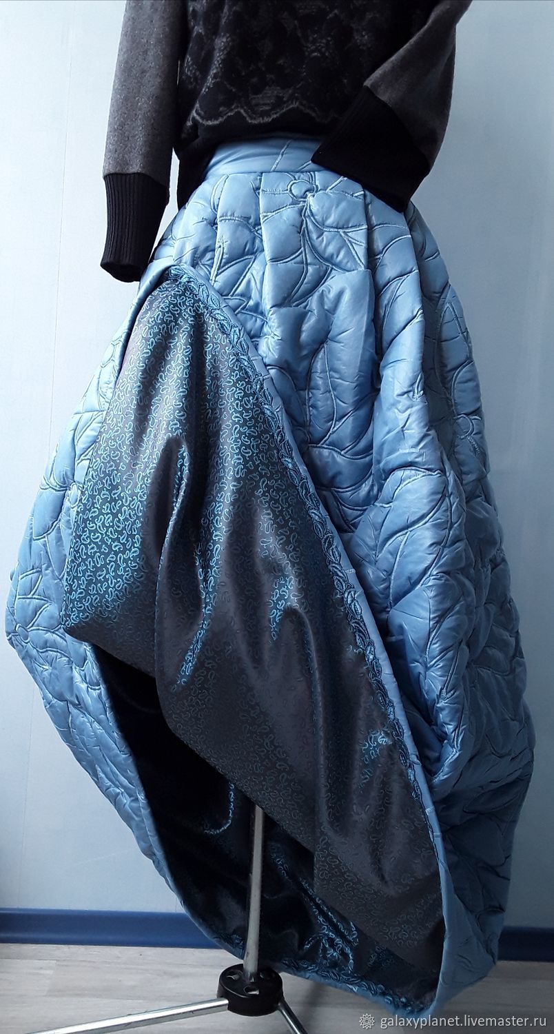 Практичные и модные стеганные юбки на зиму: с чем носить, как шить
