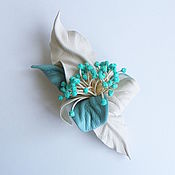 Сумки и аксессуары handmade. Livemaster - original item Aqua1 Mint Blue Milk Ecru Flower Brooch with Stamens. Handmade.
