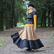 Летнее длинное платье в стиле бохо лавандового цвета