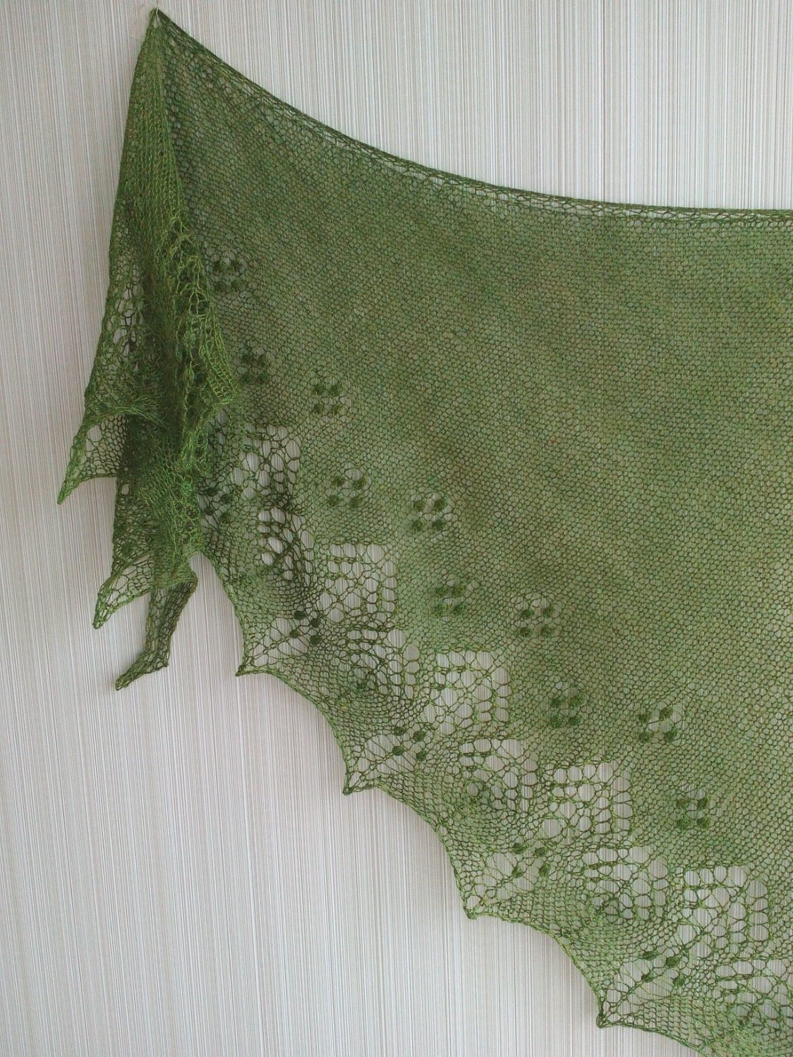 Шаль Marjamets Shawl 
