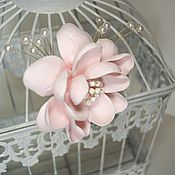 Barrette made of polymer clay with hydrangea