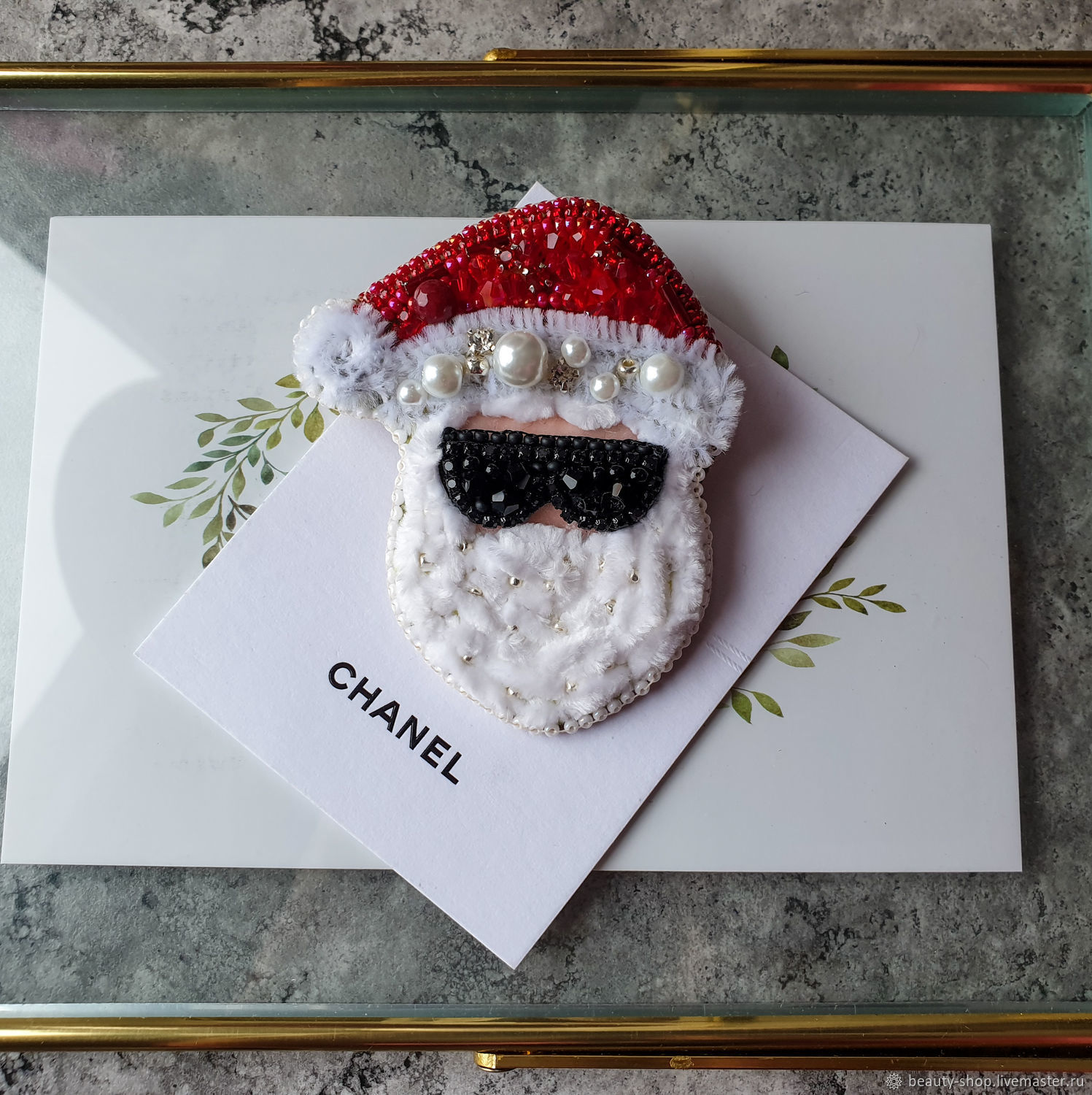 Новогодние брошки в виде деда мороза головы. Брошь дед мороз. Брошь дед мороз своими. Брошь дед мороз. Брошь дед мороз.