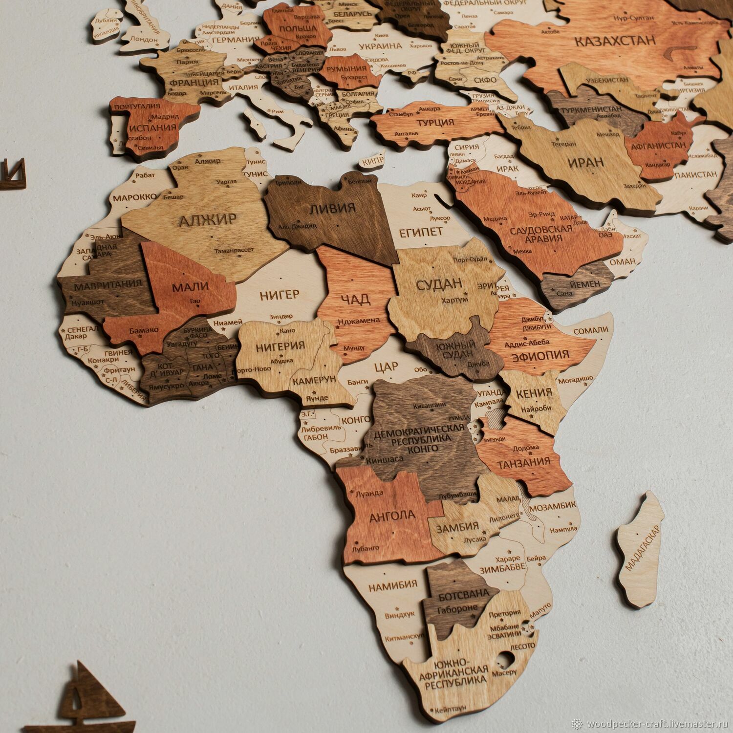 Карта мира из дерева на стену, интерьерная 200х120см Русский яз купить винтернет-магазине Ярмарка Мастеров по цене 12115 ₽ – OTEWCRU