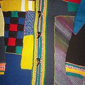 Small knitted cap-beanie