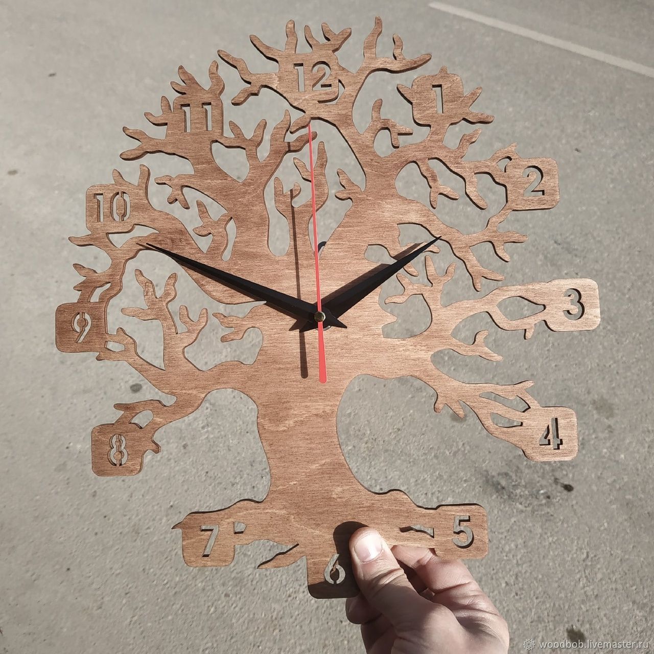 Часы дерево