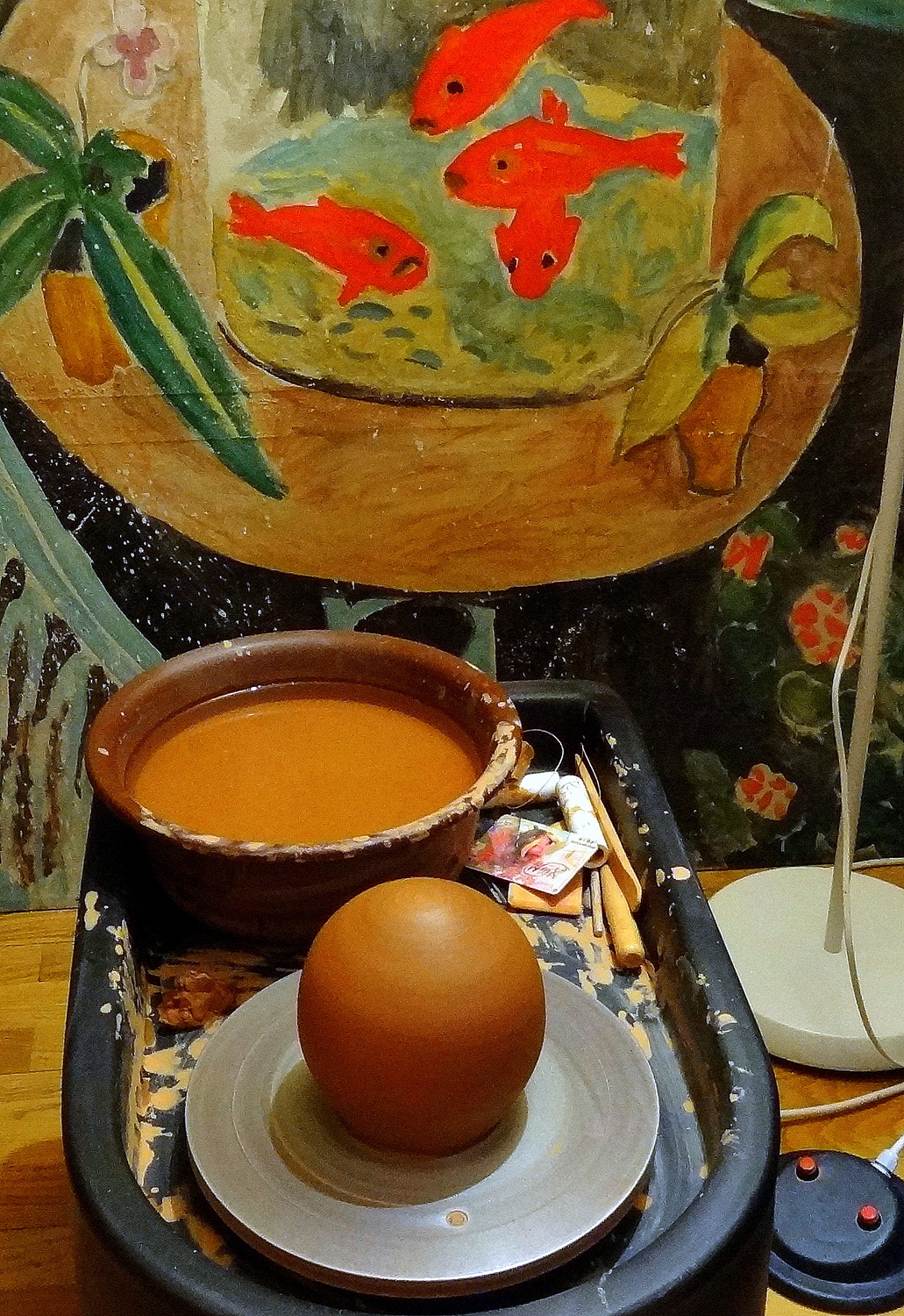 Шар, рождённый на круге, - будущий чайник :)
