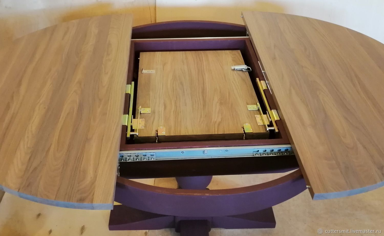 Как закрепить крышку стола к подстолью