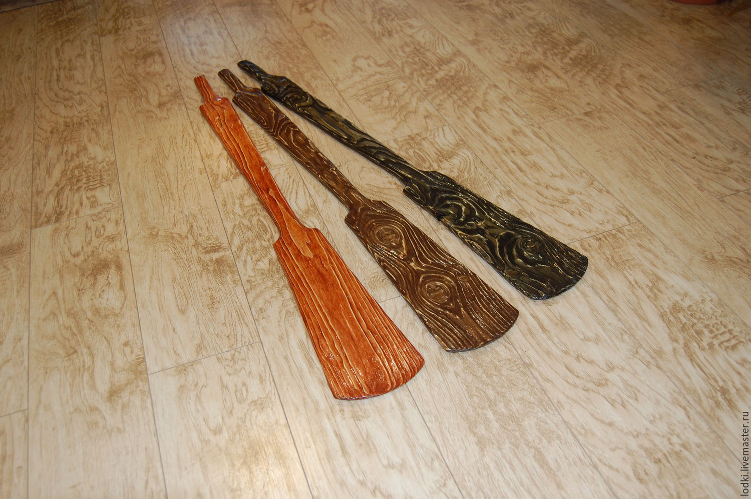 Весло деревянное декоративное