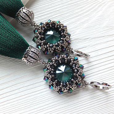 Украшения ручной работы. Ярмарка Мастеров - ручная работа Серьги - кисти "Emerald tassels". Handmade.