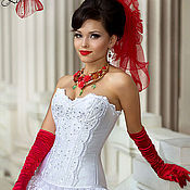 Белая юбка "Любовный романс" с розами цвета фуксии