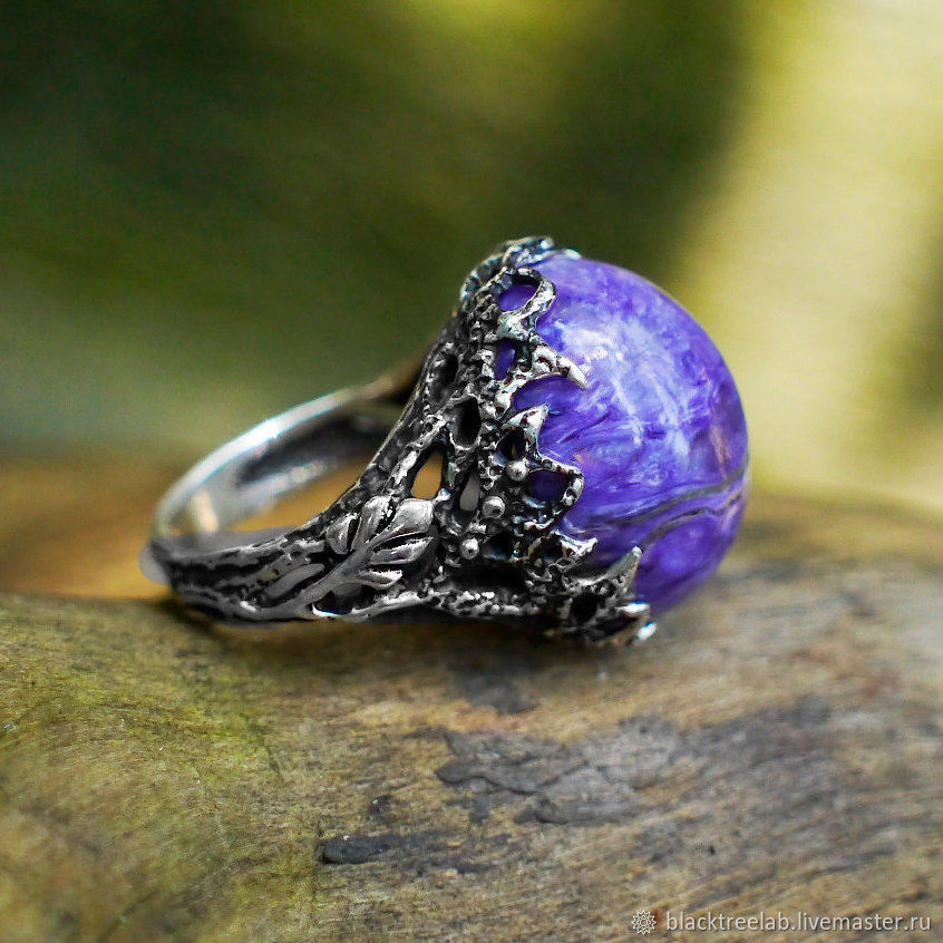 Красивые кольца из камней