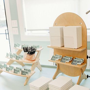 Дизайн и реклама ручной работы. Ярмарка Мастеров - ручная работа Витрина настольная разборная мобильная легкая. Handmade.