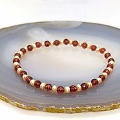 Bracelet made of Mother of Pearl with Carnelian in silver