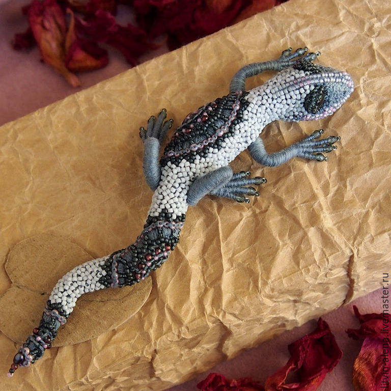 A beaded brooch 'Lisa' Brooch lizard. Spring brooch, Brooches, Moscow,  Фото №1