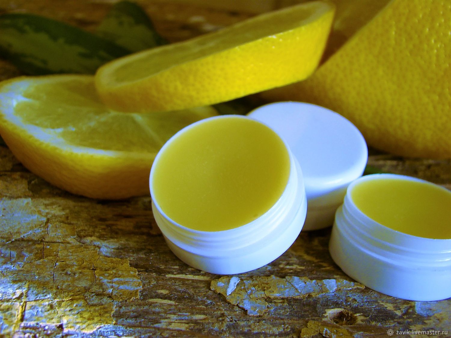Чистка маслом и лимонным. Лимонный бальзам. Бальзам лимонного цвета. Тайский лимонный бальзам. Маска для ногтей с оливковым маслом и лимоном.